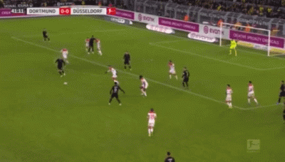 szczer - Reus.M asysta Piszczek 

Borussia Dortmund [1] - 0 Düsseldorf

#golgif #mecz