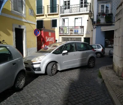 Zawodowy_Janusz - Co wy #elzera z #lodz wiecie o parkowaniu ( ͡° ͜ʖ ͡°)

Lizbona.