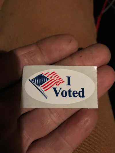 R2D2zSosnowca - Podobno za każdym razem jak imigrant idzie głosować to jeden redneck ...