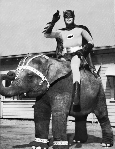 N.....h - Batman na elephantmobilu. 
#fotohistoria #1967