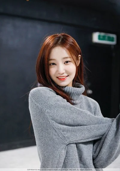 M.....m - #yeonwoo #momoland #koreanka #azjatki #ladnapani