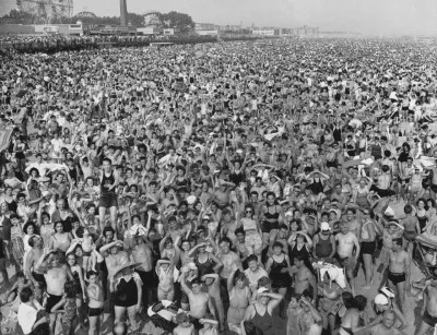 N.....h - Tłumy na Coney Island.
#fotohistoria #lata40