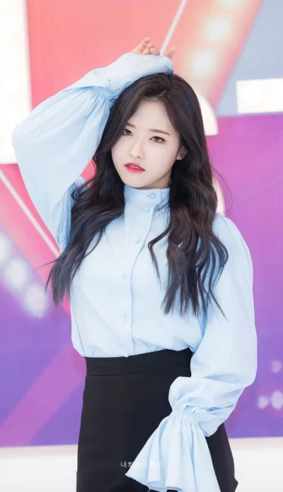 M.....m - #oliviahye #loona #yyxy #koreanka #azjatki #ladnapani