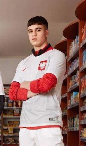 Radus - @ivan777: według Nike Polska też łapie się pod ten styl :D Morda Angola z fry...