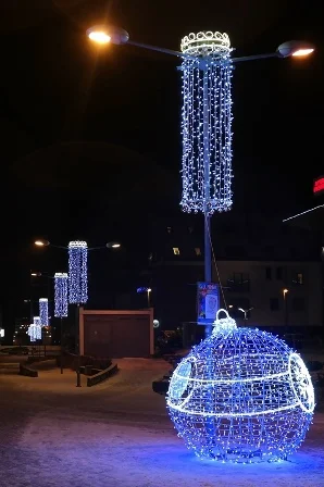 Saszimi - @RicoElectrico: Podobna bombka stoi w Giżycku, no tylko mniejsza jest troch...