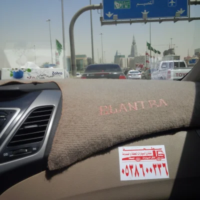 majkson - Jadę właśnie z taksiarzem w Saudi i typ ma dwuletni samochód i przejechane ...