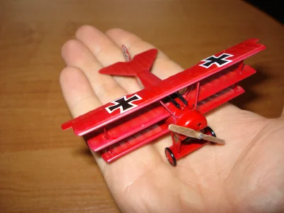 Shooting_Star - Fokker Dr. 1 na, którym latał słynny "Czerwony Baron". Model w skali ...