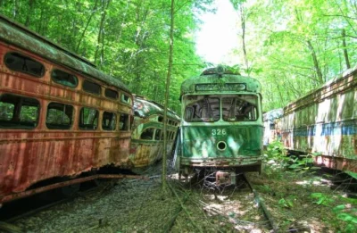 starnak - @PawelW124: Cmentarzysko tramwajów w USA [zdjęcia] https://www.transport-pu...