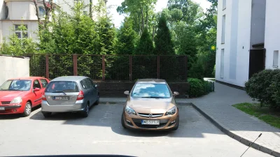ArekJ - Jak tak można Mircy ( ͡° ʖ̯ ͡°)

#parkowanie #mistrzowieparkowania #janueszep...