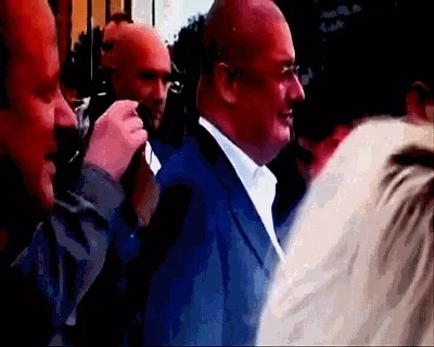 grodd_belham - #gif #kolejnaewe #heheszki #emigracja ( ͡° ͜ʖ ͡°)