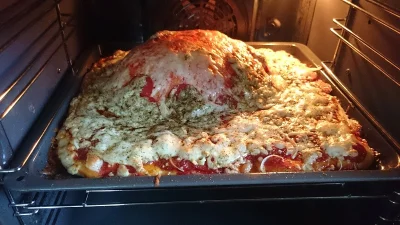 macbed - Mireczky, coś tu chyba poszło nie tak ( ͡° ʖ̯ ͡°)

#pizza #gotujzwykopem