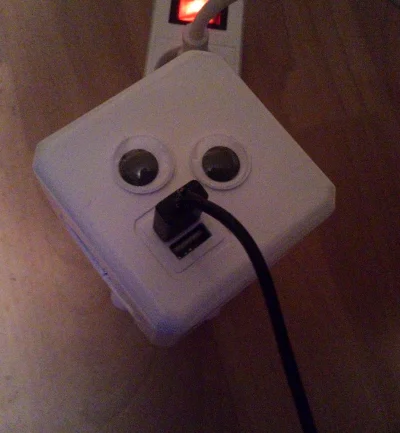 121243 - Eee... Ty serio chcesz to ładować?
#heheszki #humorobrazkowy #pareidolia