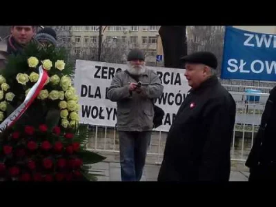 Barnabeu - Prezes PiS Jarosław Kaczyński z dworzanami pod pomnikiem Romana Dmowskiego...