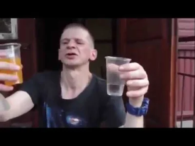 pawelososo - Jak on ogółem wodę z kranu pije.