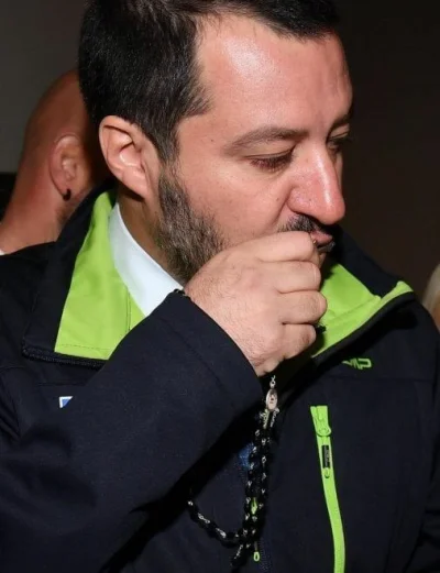 m.....o - Matteo Salvini
Wicepremier Włoch dostał dzisiaj rano od jednej pani różani...