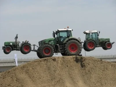 wtf2009 - #traktorboners ( ͡° ʖ̯ ͡°)