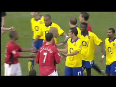 m.....k - Ruud van Nistelrooy i jego gra "fair play" przeciwko Arsenalowi sezon 03/04...