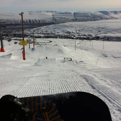 m.....r - elo. fajna pogoda dzis :) 
#snowboard #gory #earthporn #islandia