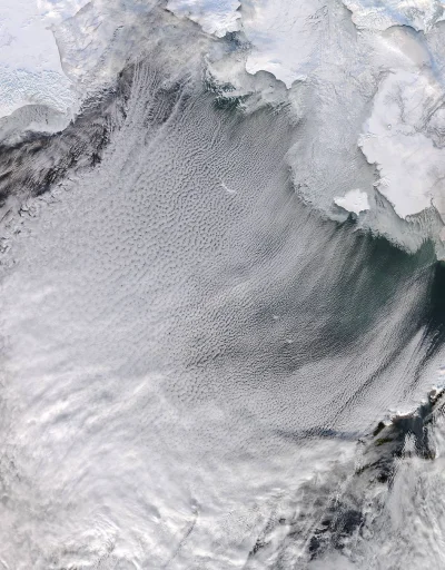 r.....7 - Uliczka chmur nad Morzem Beringa
Autor zdjęcia: Jeff Schmaltz

Lód, wiat...