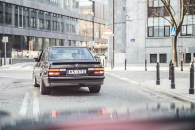 D.....k - BMW M5 Warszawa

#carspotting #bmw #bmwboners #carboners #samochody #klasyk...