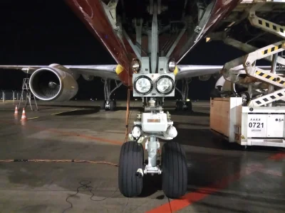 airfield_ops - #groundhandling

Boeing 757 DHL'a oraz 734 operujący dla TNT wyładow...