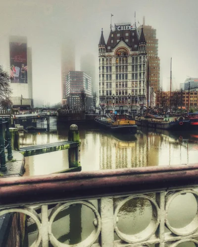 Shift - #fotografia #cityporn
Miejsce: Rotterdam

Instagram