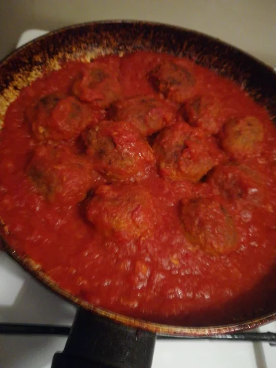 k.....i - #gotujzwykopem #kuchnieswiata
Klopsiki w sosie pomidorowym smacznego