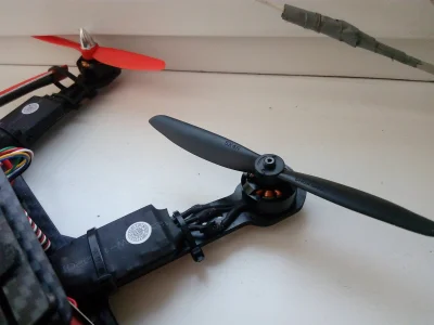 szczebrzeszynek - #drony #budujedrona 

Pierwszy lot na zewnątrz zaliczony, pierwsza ...
