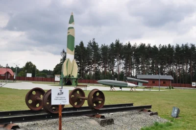 matfeusz - Makieta rakiety V2 i latającej bomby V1 w Parku Historycznym Blizna na Pod...