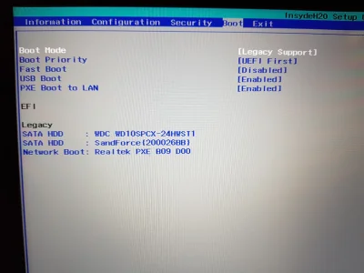 haxxx - @myszka_szara: bios też widzi dysk przynajmniej z nazwy to może nie będzie aż...