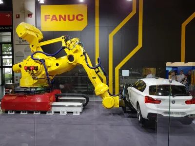 bidzej - Robot przemysłowy o największym udźwigu na świecie, Fanuc M-2000iA.
Ten na ...