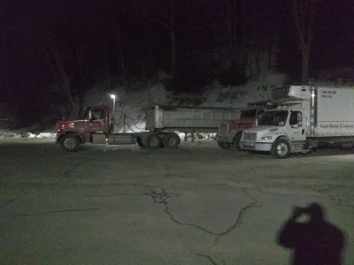 Drill - Takie ładne ciężarowe stoją na parkingu. Aż żal dupsko ściska iż u nas brzyda...