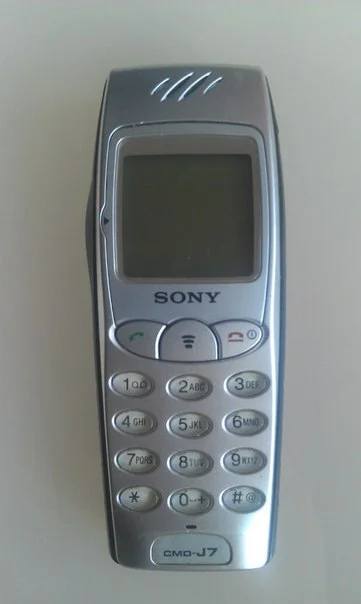 RedBulik - Miałem 3310, jednak ten Sony to był dopiero pancernik, szkoda że tak mało ...