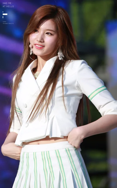 XKHYCCB2dX - #sana #twice 
#koreanka #japonka