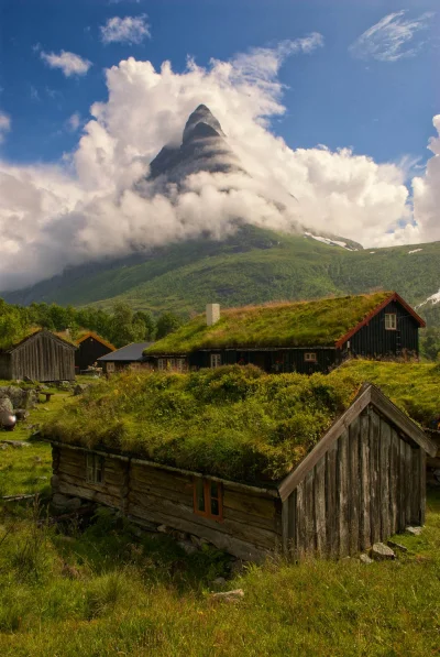 siwymaka - Dolinę Innerdal - Norwegia.

#fotografia #norwegia #podroze #gory