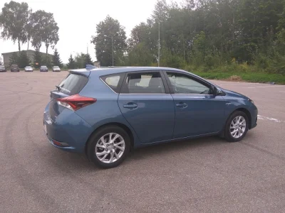 MialemTwojaZone - mirki, wlasnie odebralem z salonu
#chwalesie #toyota #auris