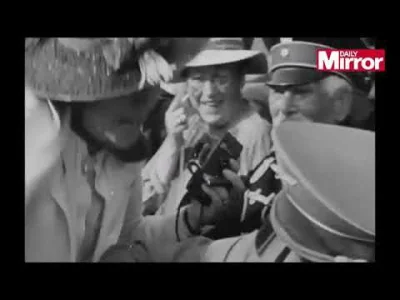 beaviz - Kobieta próbująca ucałować A.Hitlera /Olimpiada Berlin 1936r. #ocieplaniewiz...