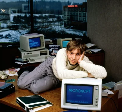 Klofta - Bill Gates, 1985
#microsoft #billgates #pcmasterrace #historia 

#historyczn...
