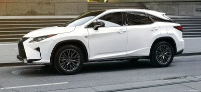 ironcio - @Max3nium: Lexus RX - projektant nie wiedział kiedy skończyć.