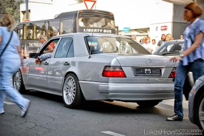 Aerodeckvv - #carboners #mercedes #samochody #w124