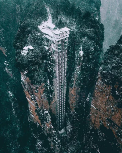 janushek - The Bailong Elevator - Zhangjiajie, Chiny
Najwyższa i najcięższa zewnętrz...