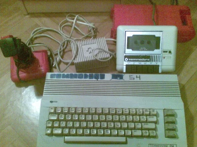 Pietter - #commodore #nostalgia #gimbynieznajo patrzcie co ostatnio wyciągnąłem z piw...