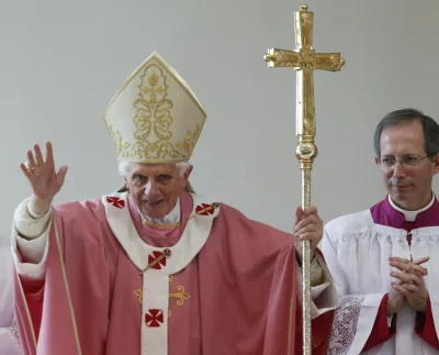 kurp - Porządny papież w prawilnym stroju na Niedzielę Gaudete (⌐ ͡■ ͜ʖ ͡■)