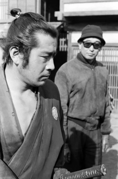 Pshemeck - Toshiro Mifune i Akira Kurosawa na planie "Sanjuro" (1962).
#kino #kinema...