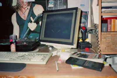 debenek - moje biurko, połowa lat #90s