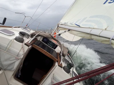 PMV_Norway - #morze #zeglarstwo #regaty
wiatr ponad 30 węzłów, w szkwałach do 45 w, ...