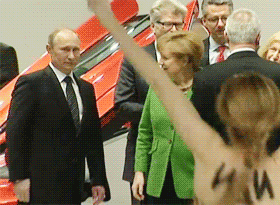 ea_q - Pierwszy zamach na Putina ( ͡° ͜ʖ ͡°)
#putin #angelamerkel #femen