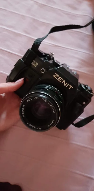 tonietytoja - Siema, 
dziewczyna znalazła w szafie stary sprawny aparat Zenit 22, kt...