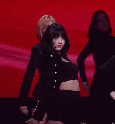 XKHYCCB2dX - #momo #twice 
#koreanka #japonka