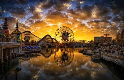 moooka - Park rozrywki Disneyland w Anaheim, Kalifornia. 

Autor: William McIntosh


...